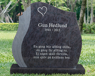 Stående gravsten med hjärta